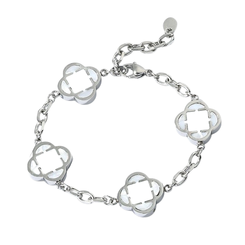 Aureliss Mika Armband aus silberfarbenem Edelstahl mit vier weißen Blütenblatt-Elementen und verstellbarer Kette